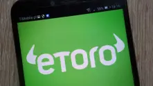 eToro може да ограничи купуването на биткойни през уикенда