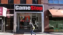 Сагата GameStop: Кой печели и кой губи?