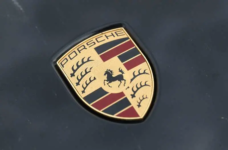 Porsche строи завод в Малайзия