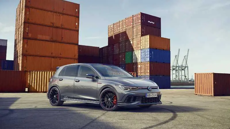 Само за колекционери! Golf GTI празнува 45 години с юбилейна версия 