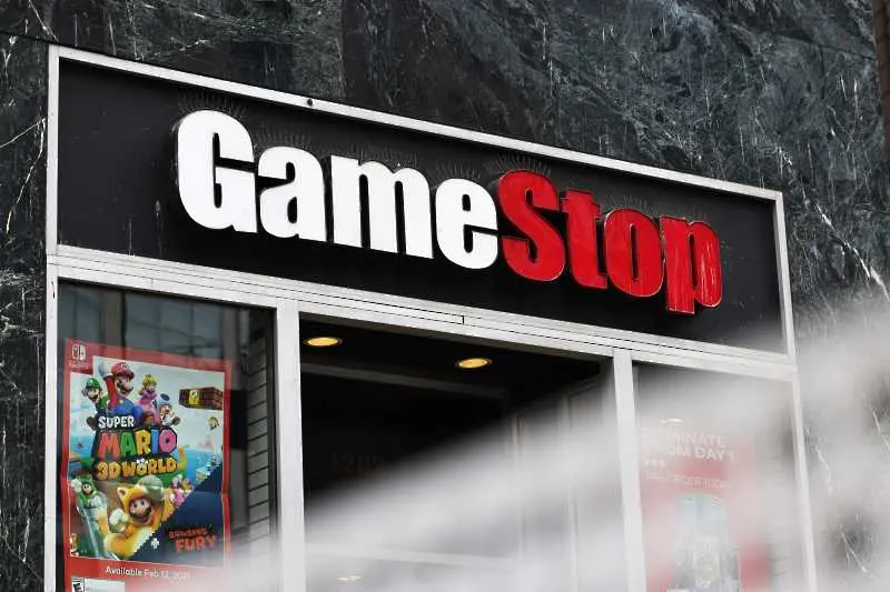 Изпълнителният директор на GameStop напуска 