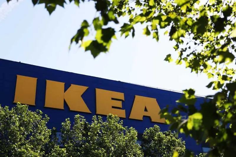 IKEA изкупува обратно мебели от британски клиенти