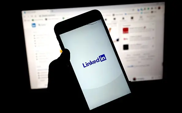 Microsoft спира LinkedIn в Китай 