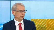 Денков: Целта е до Коледа между 80-90% от големите ученици да се върнат в клас