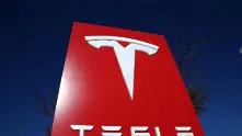 Tesla изтегля 475 000 електромобила