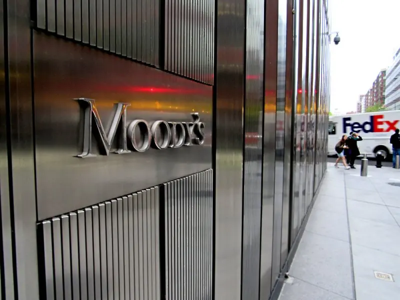 Moody's прогнозира трудно възстановяване на развиващите се пазари