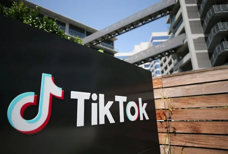 TikTok и Youtube споделят повече лични данни от всички други социални мрежи