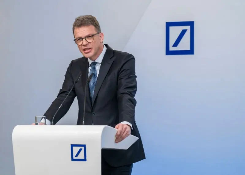 Шефът на Deutsche Bank предупреди за неизбежна рецесия в Германия, ако се спре вноса на руска енергия