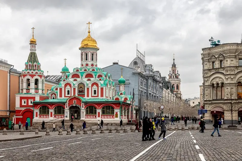 „Полети“ и „политическо убежище“ търсят в Google руснаците