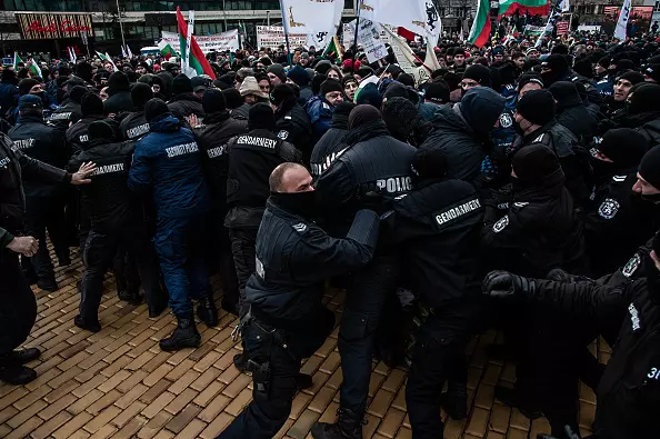 МВР проверява призиви за ескалация на протестите в социалните мрежи 