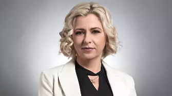  Цветелина Михайлова поема управлението на Аксиом АД