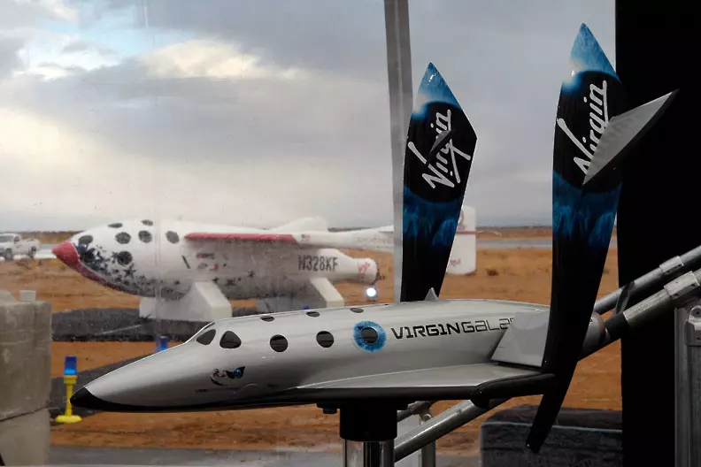 Virgin Galactic и Boeing работят заедно по следващо поколение кораб-майка