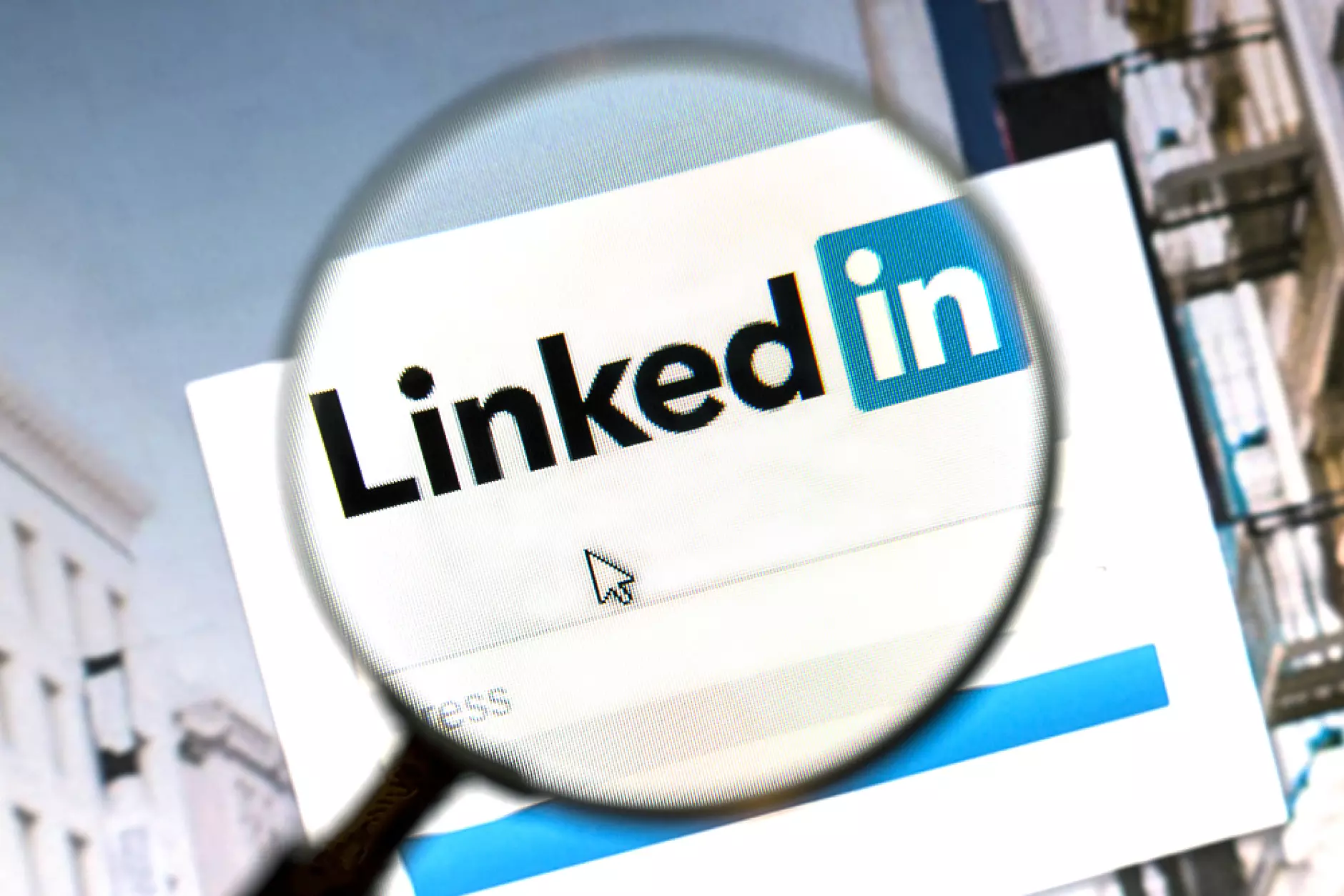  Вече не може без LinkedIn