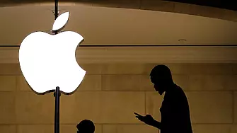 Apple също натисна спирачки, съкрати около 100 служители за наемане на персонал