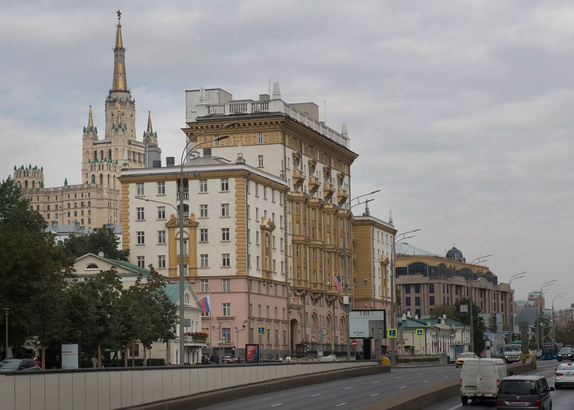 САЩ изпраща първата жена посланик в Русия, Москва приема скептично назначението