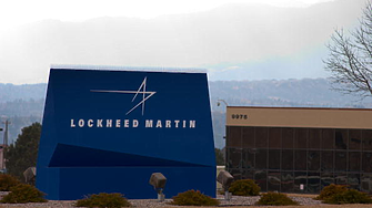 Китай санкционира американските оръжейни компании Lockheed Martin и Raytheon