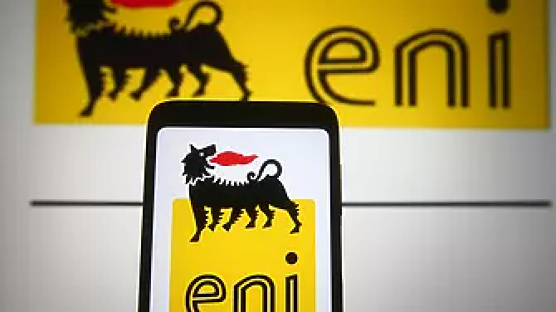 Eni заведе арбитражно  дело срещу Газпром заради намалените доставки на газ