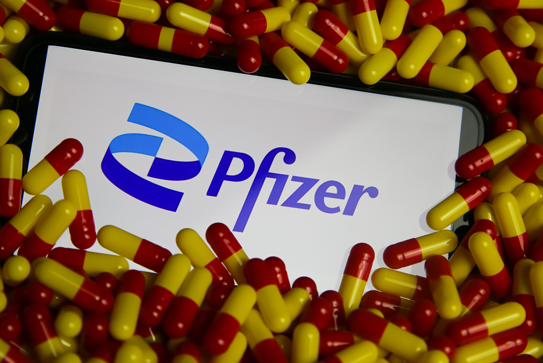 Pfizer пласира облигации за $31 млрд. в една от най-големите сделки на американския пазар