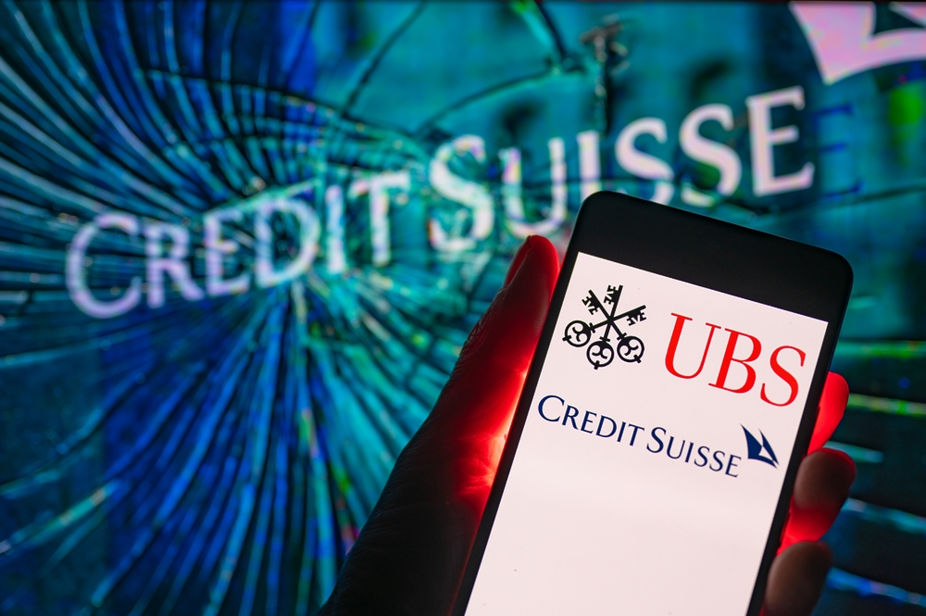 ЕК одобри сливането на  UBS и Credit Suisse без допълнителни условия