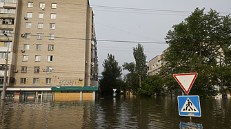 Водата от язовир „Каховка“  разнася мини, предупреди Червеният кръст