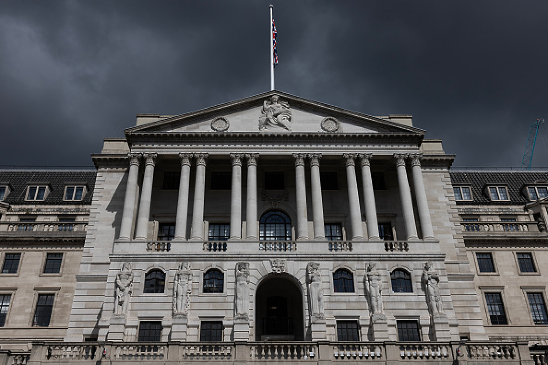 Финансисти:  Bank of England ще повиши основния лихвен процент до 15-годишен максимум