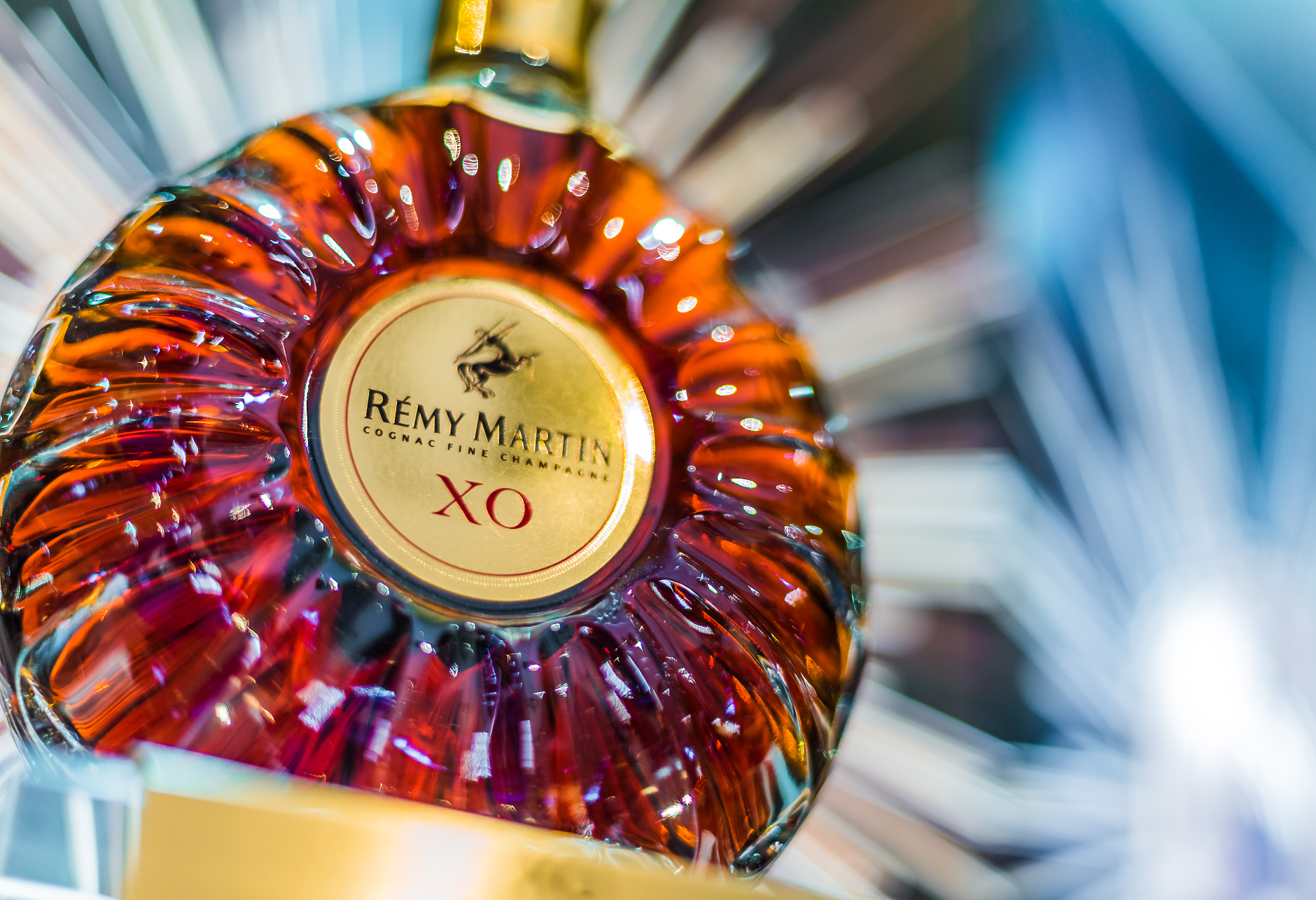 Производителят на прочути коняци Remy Cointreau отчете слабо начало на годината, но очаква силно възстановяване 