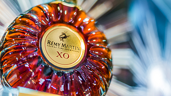 Производителят на прочути коняци Remy Cointreau отчете слабо начало на годината, но очаква силно възстановяване 