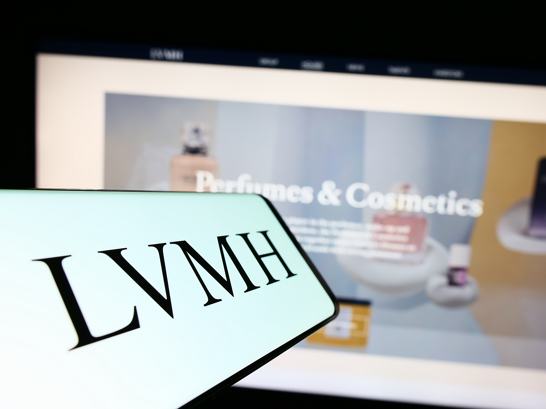 Императорът на лукса LVMH става спонсор на Олимпийските игри в Париж през 2024 г.