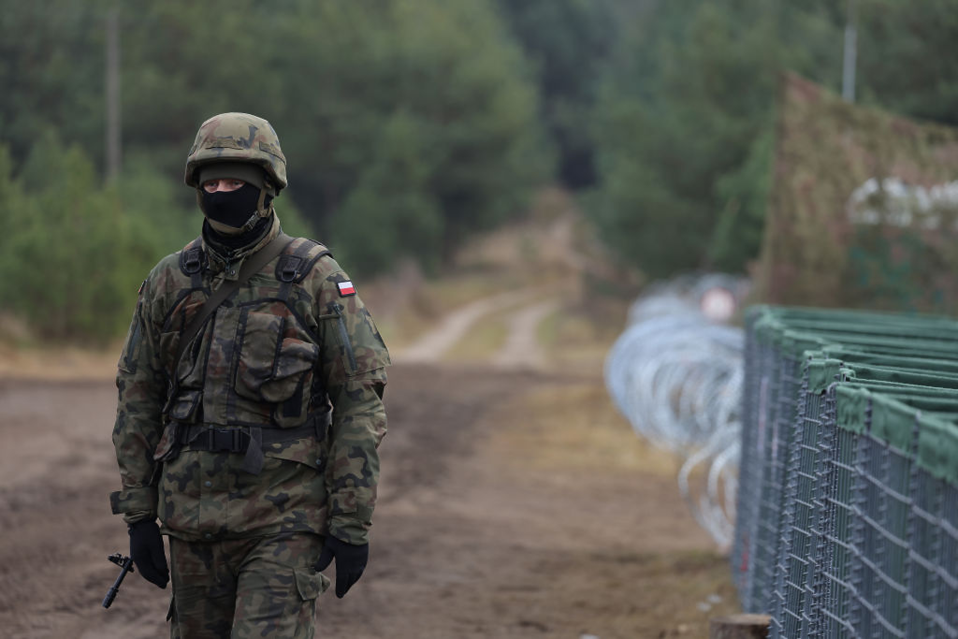 Полицията в Полша разследва разпространение на стикери за евентуално набиране на бойци за Вагнер в страната