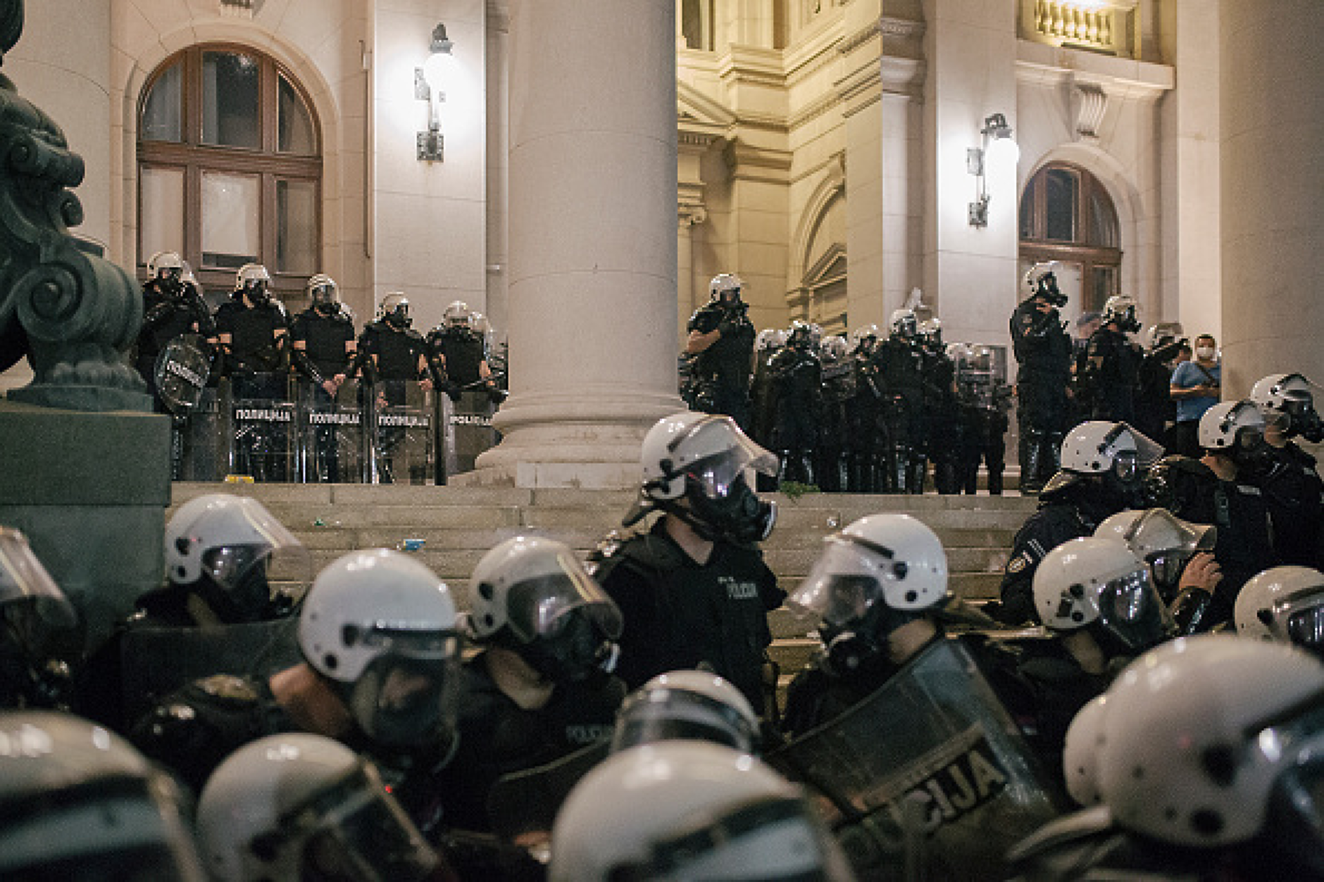 Сръбската опозиция готви 24-часова демонстрация с блокади на магистрали