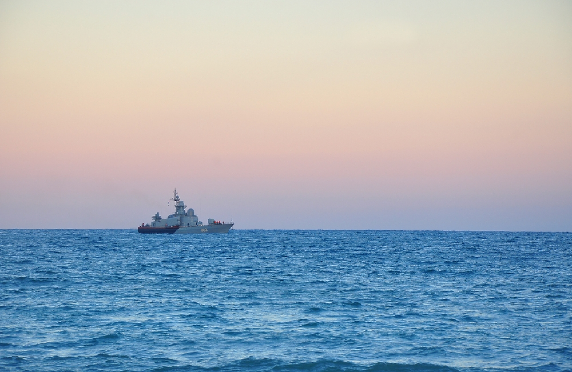 Украйна  e  потопила руски ракетен катер  в Черно море