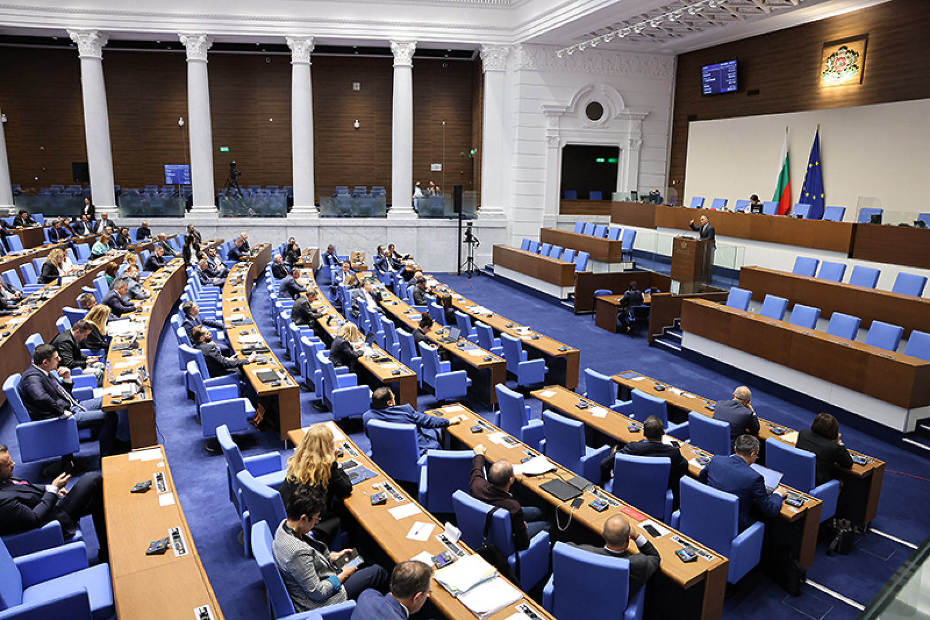 Парламентът уважи ветото на президента Радев върху промените в НПК