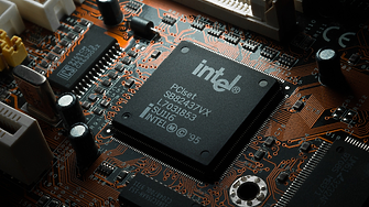 САЩ отменят лицензи на Intel и Qualcomm за доставка на чипове за Huawei