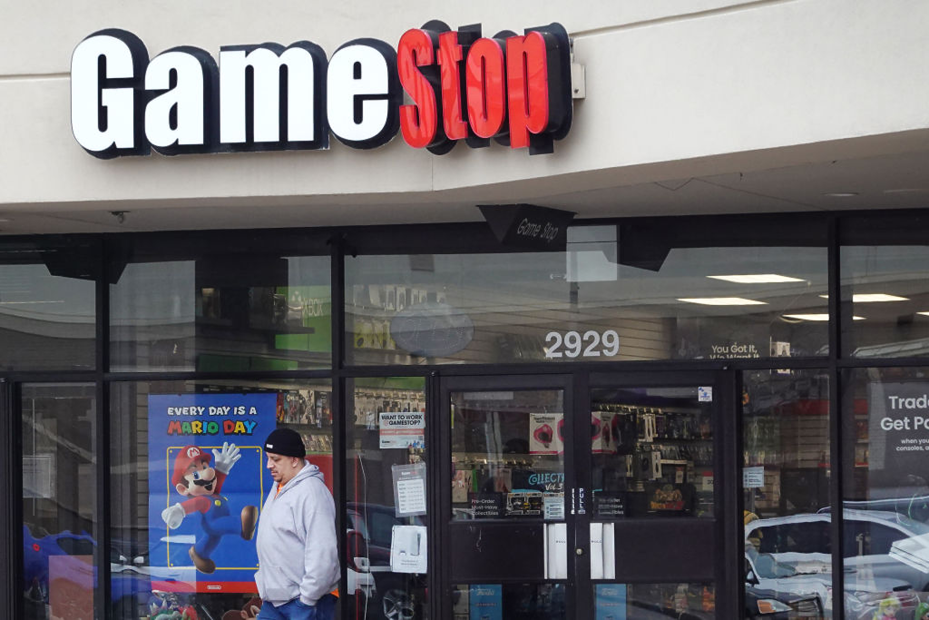 Трънливият път на мийм акциите: GameStop се срина след финансовия си отчет за тримесечието