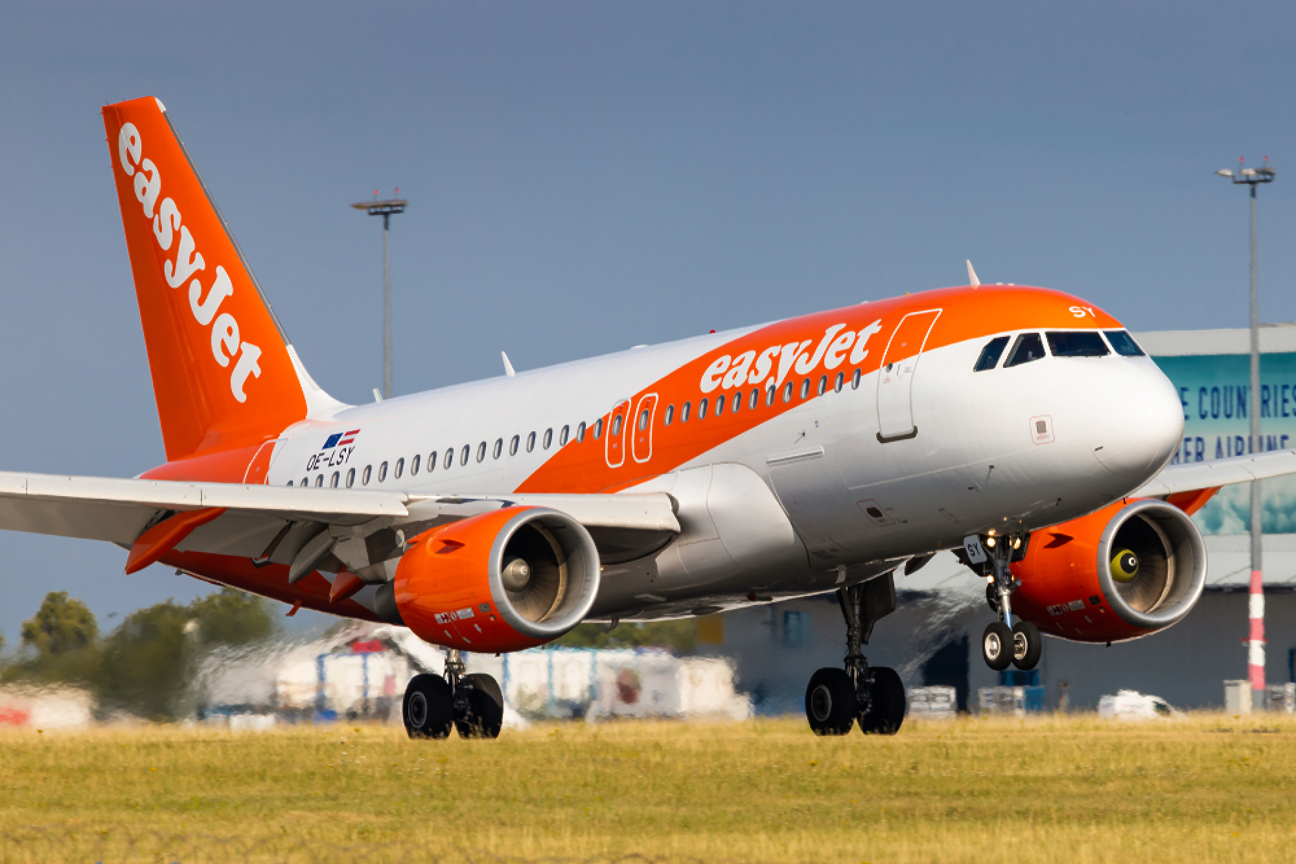 Нискотарифната авиокомпания  easyJet  вече управлява полетите с  помощта на изкуствен интелект