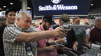 Прочутият американски производител  на оръжия Smith & Wesson удвои печалбата си