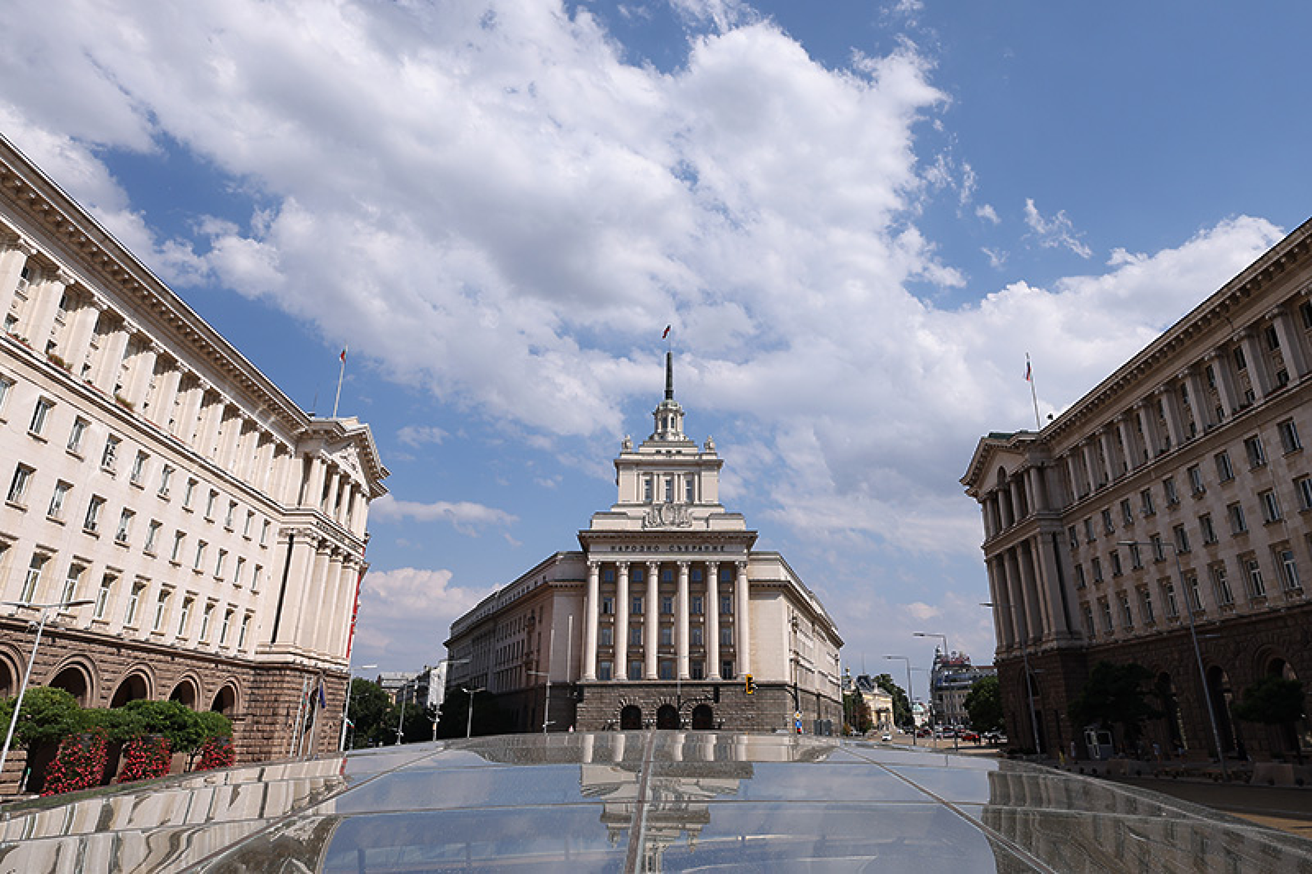 Продължават срещите на ИТН в търсене на подкрепа за правителство