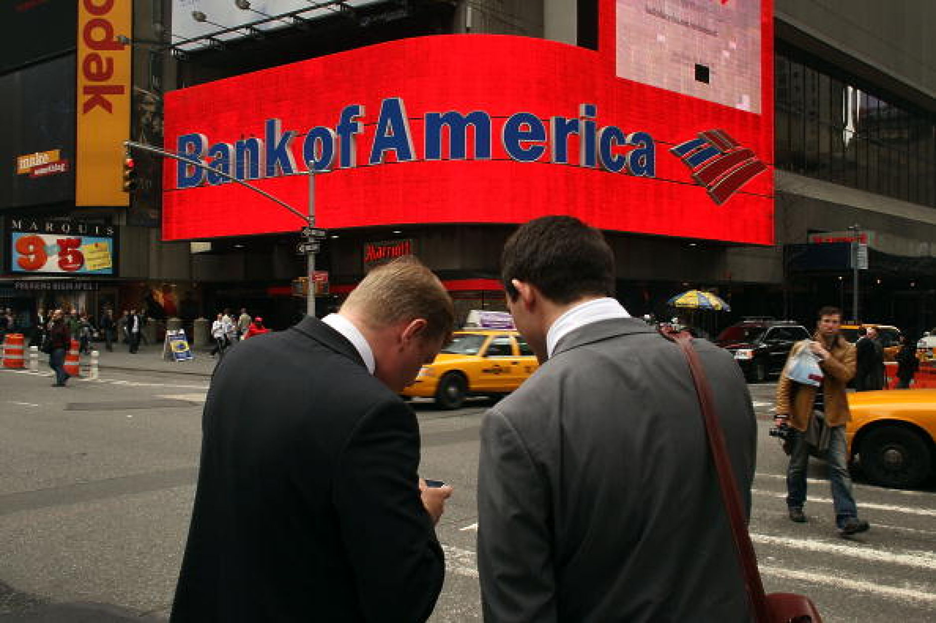 Bank of America прави най-голямата си спортна инвестиция, става спонсор на Световното по футбол през 2026 г