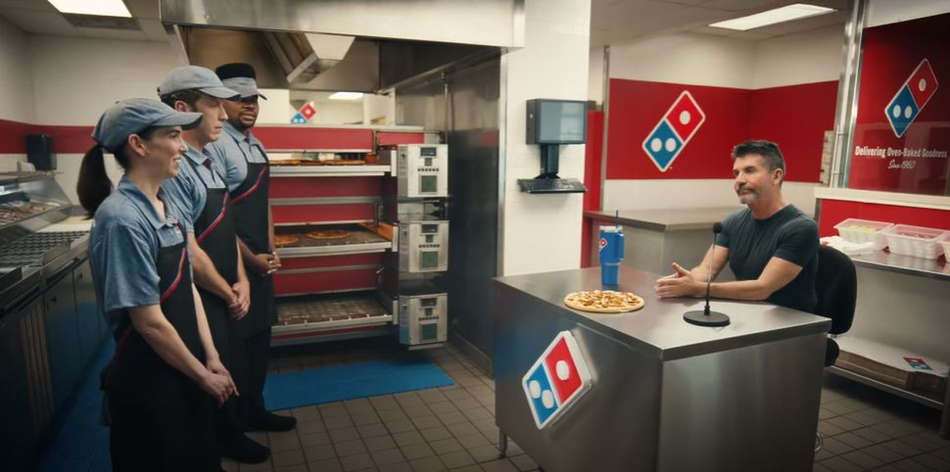 Domino’s Pizza привлече Саймън Коуел за новата си рекламна кампания (Видео)