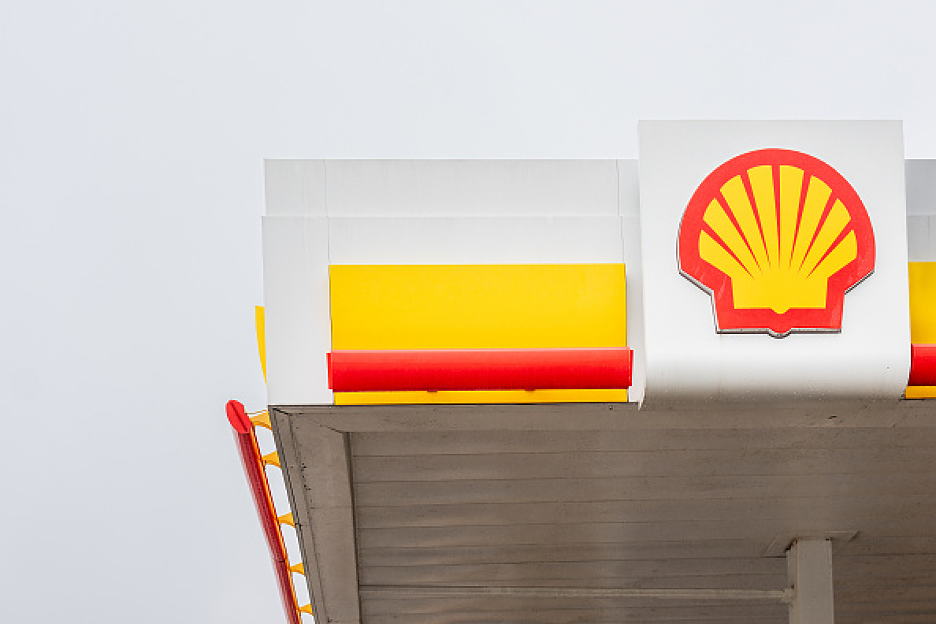 Shell планира големи съкращения в подразделението за разузнаване на нови находища