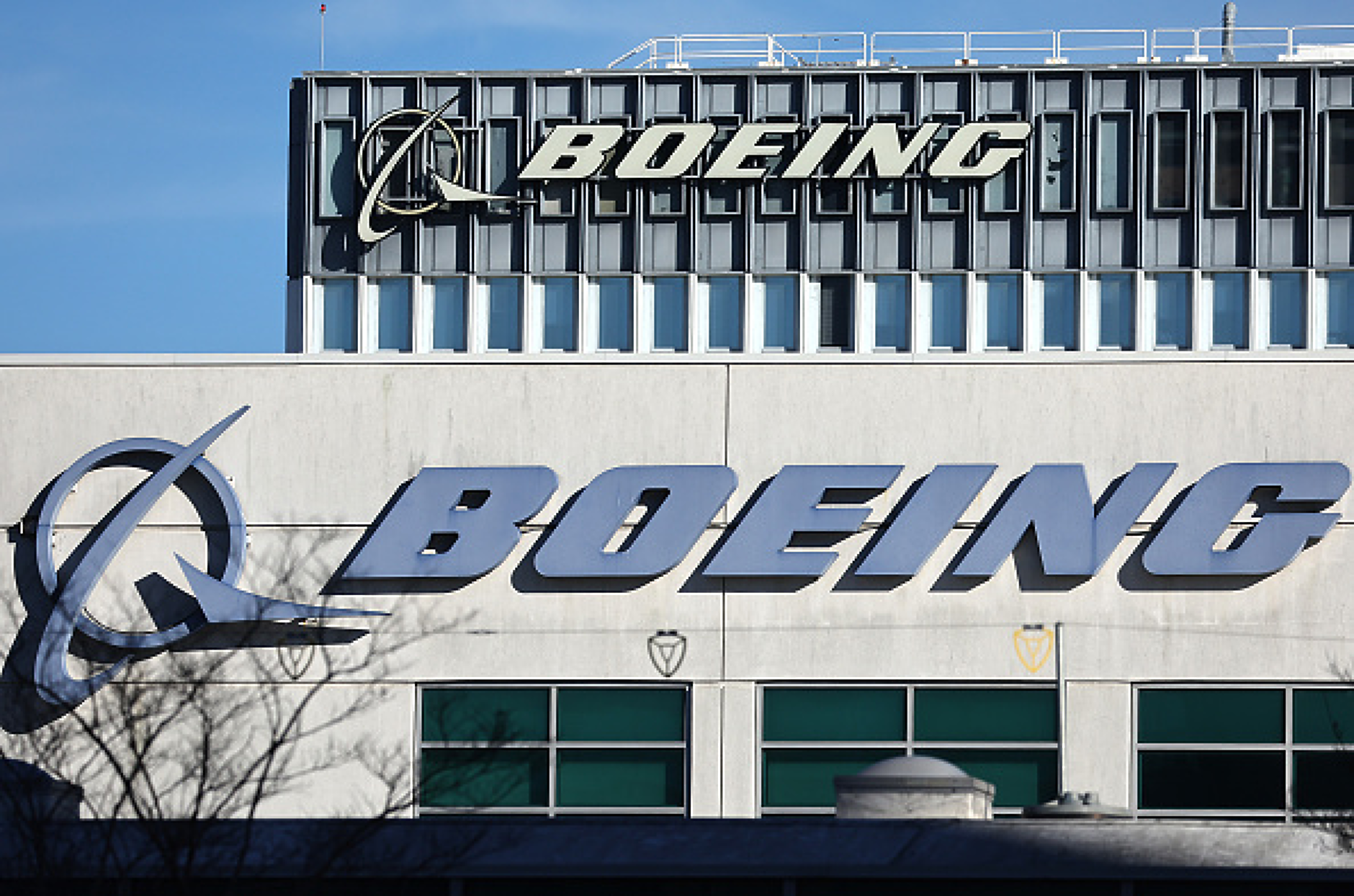 Boeing постигна сделка със синдикат за 25% по-високо заплащане в опит да избегне стачка