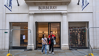 Производителят на луксозни стоки Burberry изпадна от индекса на 100-те най-скъпи британски компании