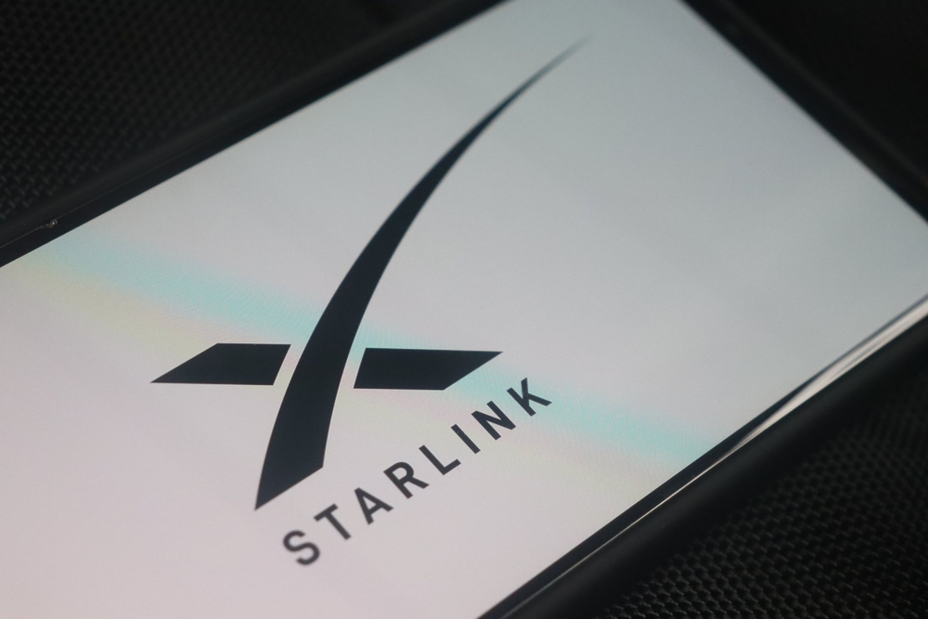 Starlink на Елон Мъск започна да блокира достъпа до социалната мрежа X в Бразилия