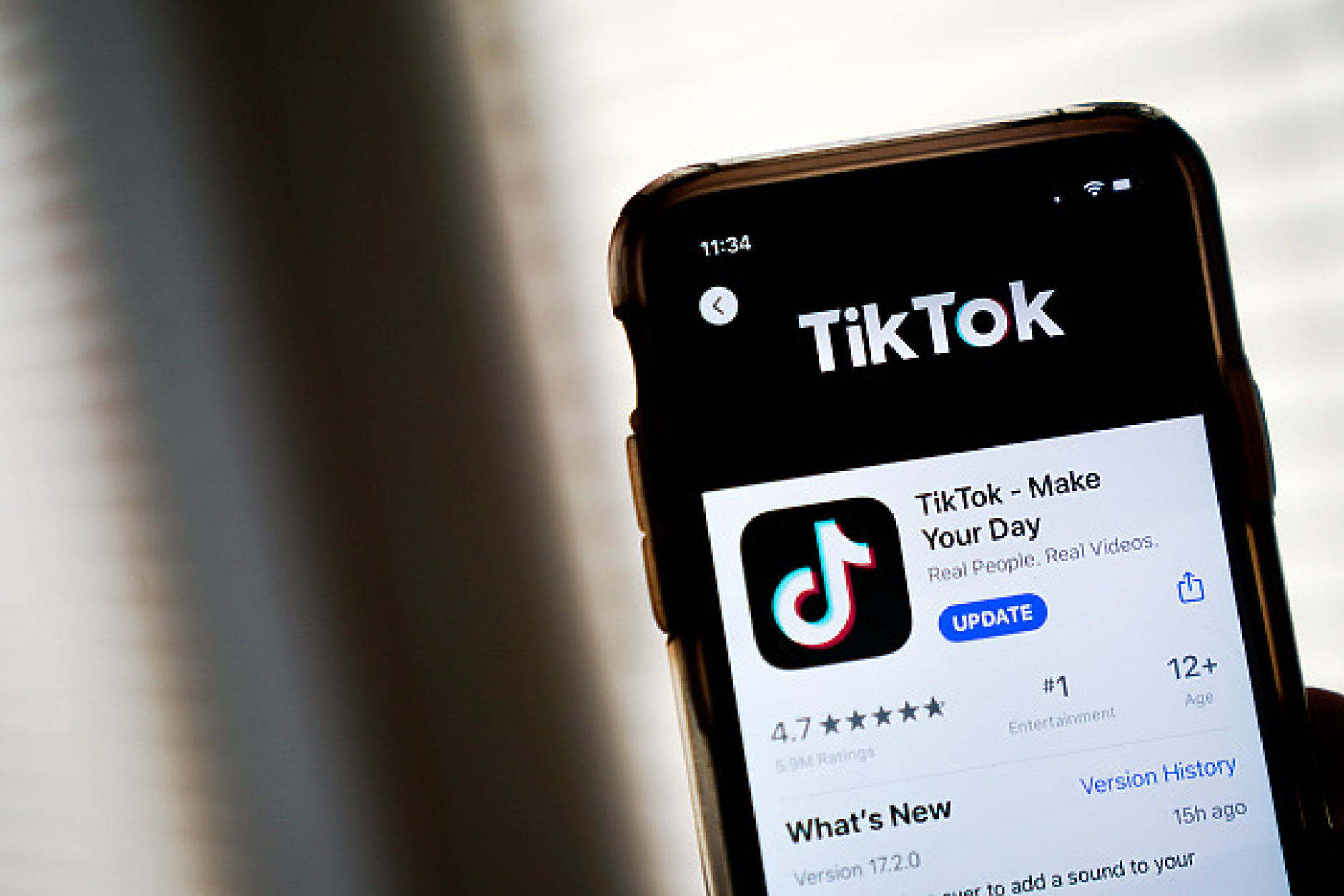 Френски семейства заведоха първия в Европа иск срещу TikTok за вредно съдържание 