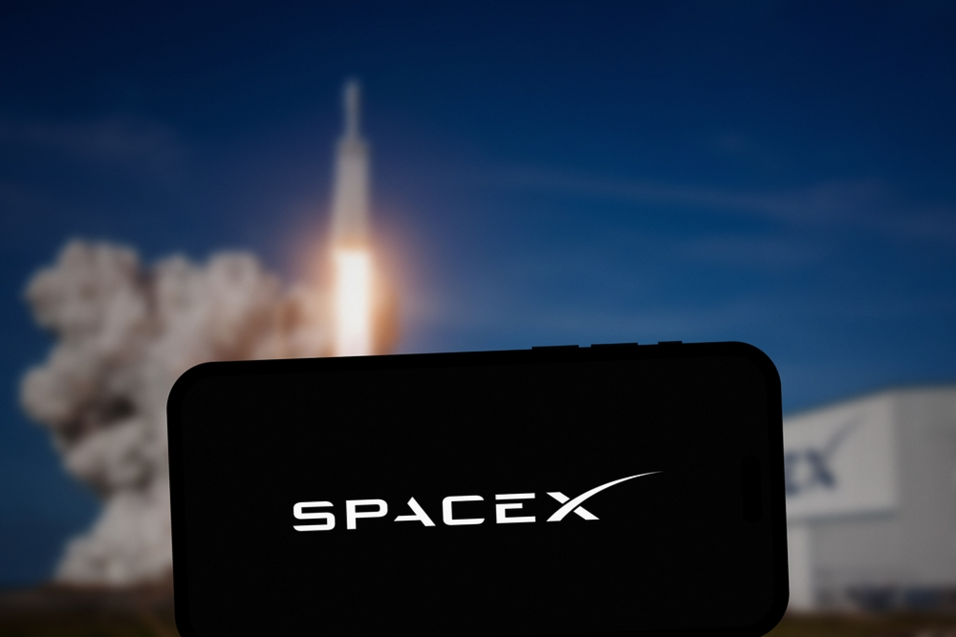 SpaceX  се готви да пусне през декември тръжна оферта на цена от  $135 за акция