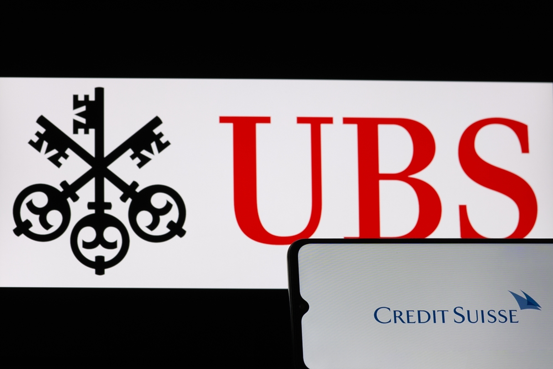 UBS е близо до споразумение по дело за укриване на данъци от Credit Suisse в САЩ