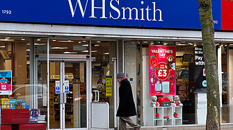 230-годишната британска търговска верига WH Smith продава над  520 магазина