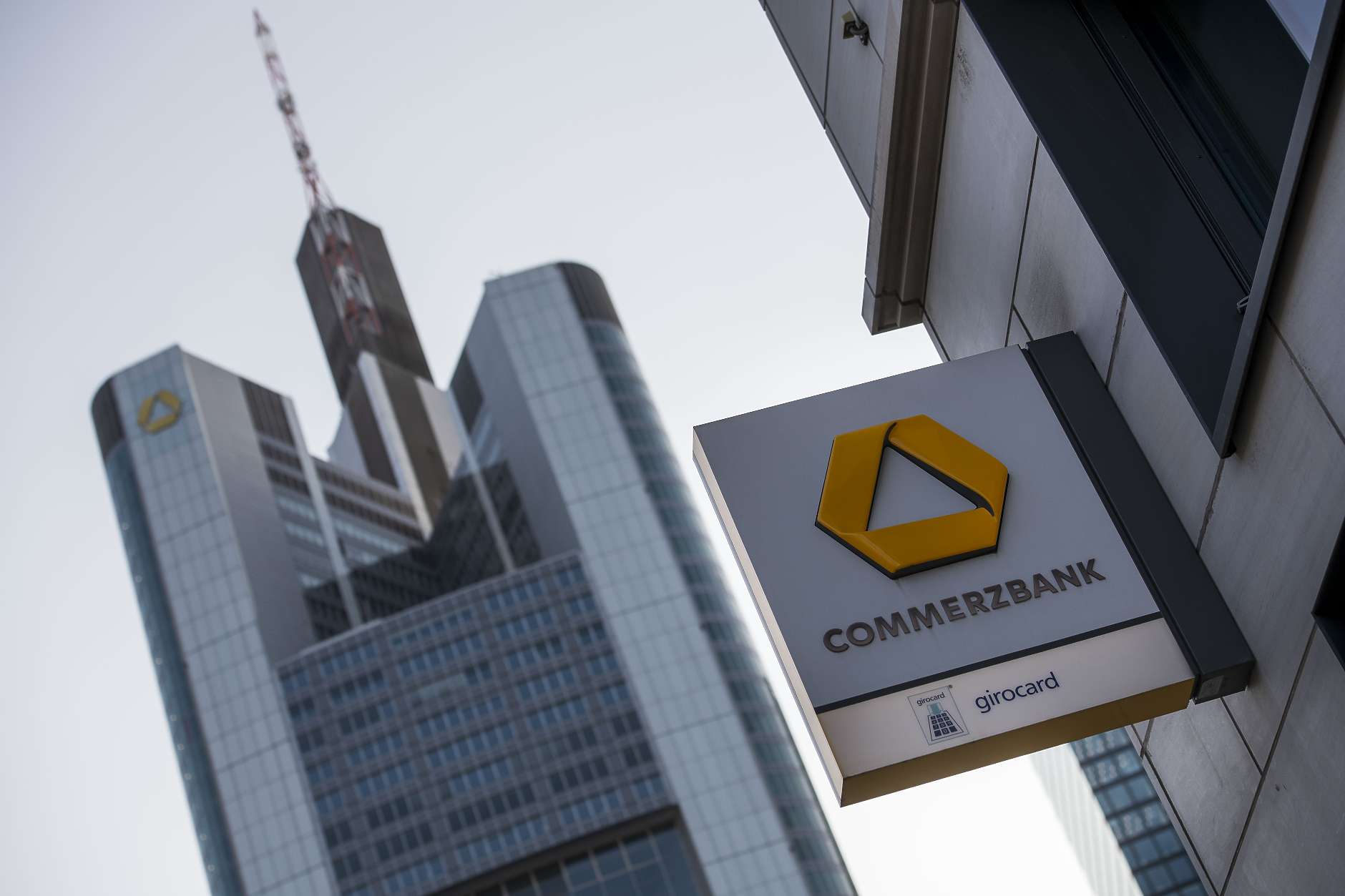 Commerzbank ще съкрати 3900 работни места, основно в Германия