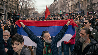 Червен код за екстремни горещини на Острова 