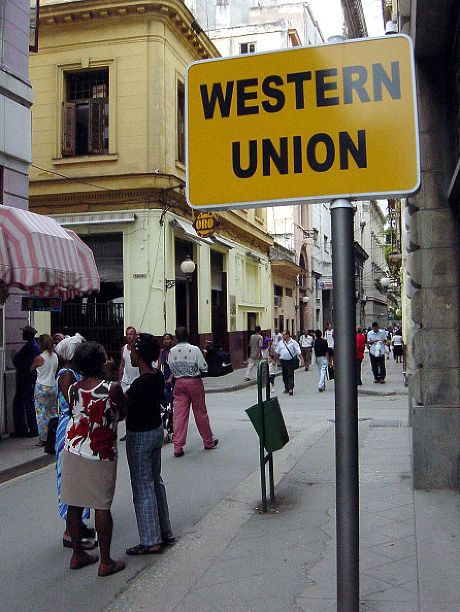 Международната платежна система Western Union спря паричните преводи от САЩ към Куба